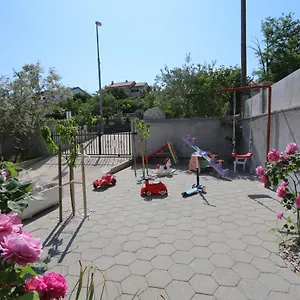 Apartment Mirjana, Šilo